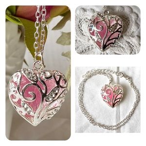 Pillow pouf Pendant + 20” chain in silver color with hollow pink center